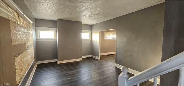 8823 Yale Avenue, Cleveland, OH 44108