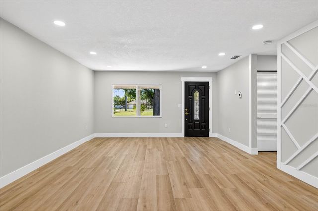 902 N 32ND STREET, St Petersburg, FL 33713