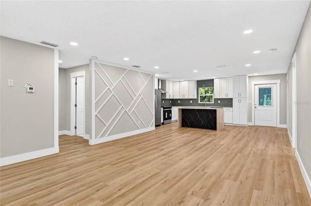 902 N 32ND STREET, St Petersburg, FL 33713