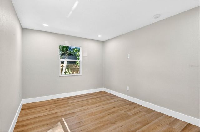 902 N 32ND STREET, St Petersburg, FL 33713