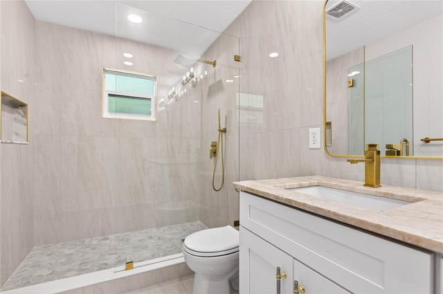 902 N 32ND STREET, St Petersburg, FL 33713