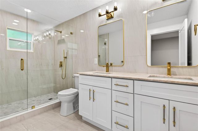 902 N 32ND STREET, St Petersburg, FL 33713