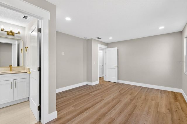 902 N 32ND STREET, St Petersburg, FL 33713