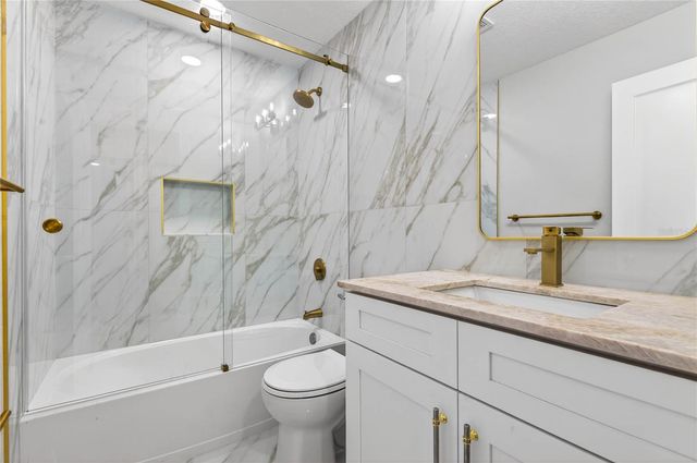 902 N 32ND STREET, St Petersburg, FL 33713