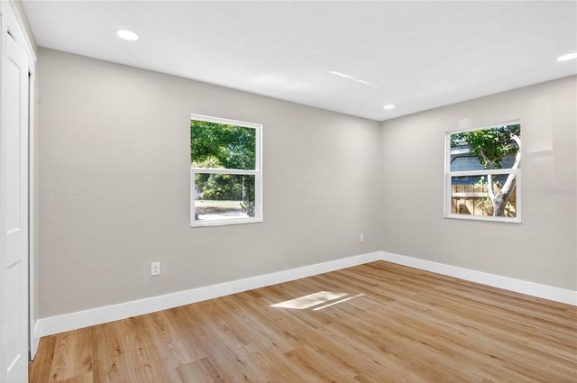 902 N 32ND STREET, St Petersburg, FL 33713