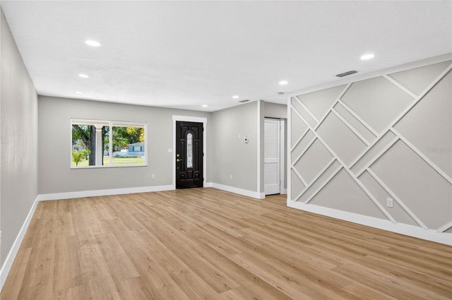 902 N 32ND STREET, St Petersburg, FL 33713