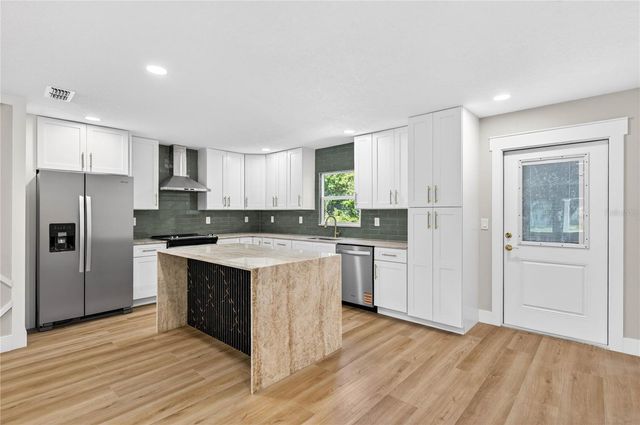 902 N 32ND STREET, St Petersburg, FL 33713