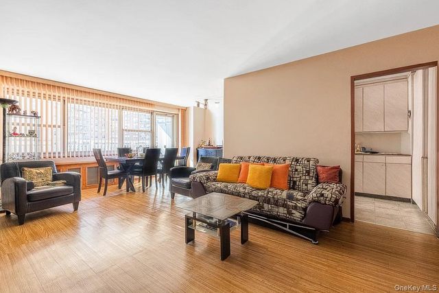 2925 W 5th Street 6E, Brooklyn, NY 11224