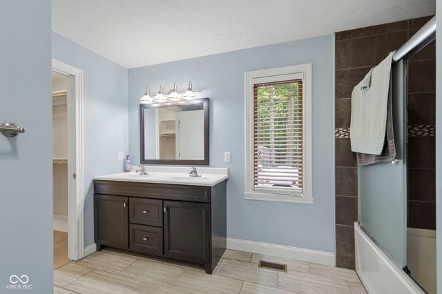 7903 S Howard Prince Drive, Nineveh, IN 46164