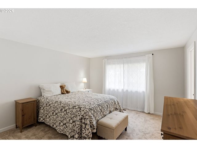 17070 Sw CYNTHIA St, Beaverton, OR 97007