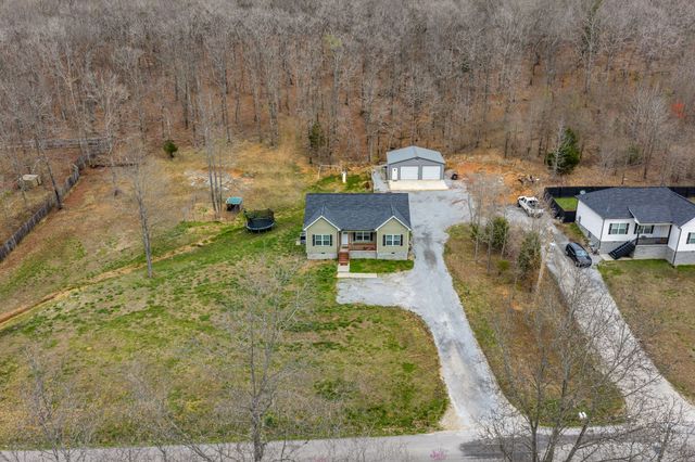2534 N Hurricane Creek Rd, Mc Ewen, TN 37101