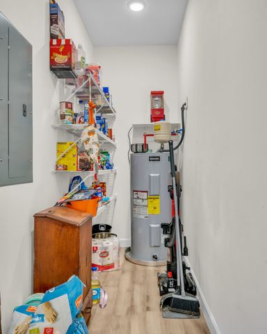 2534 N Hurricane Creek Rd, Mc Ewen, TN 37101