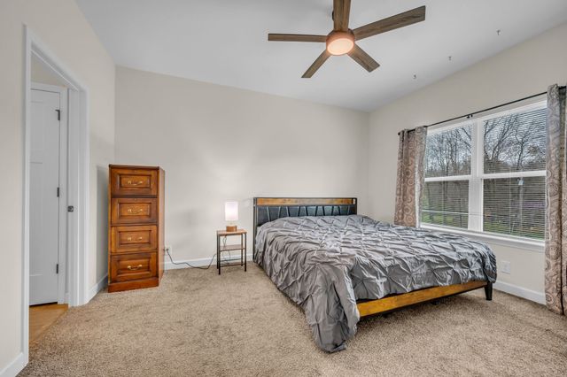 2534 N Hurricane Creek Rd, Mc Ewen, TN 37101