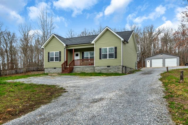 2534 N Hurricane Creek Rd, Mc Ewen, TN 37101