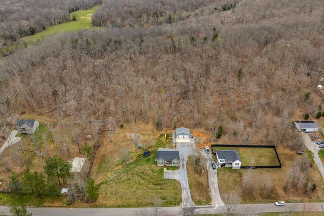 2534 N Hurricane Creek Rd, Mc Ewen, TN 37101