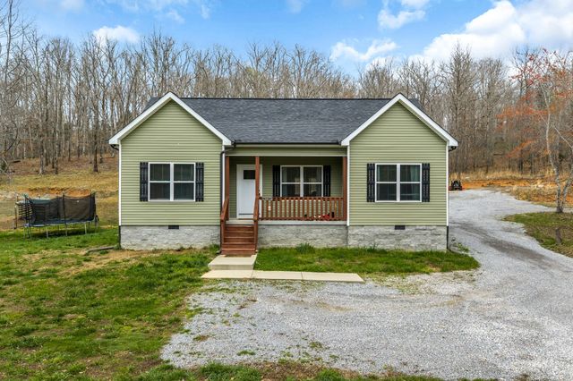 2534 N Hurricane Creek Rd, Mc Ewen, TN 37101