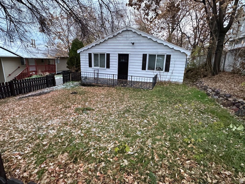 2066 S CALIFORNIA AVE, Provo, UT 84606