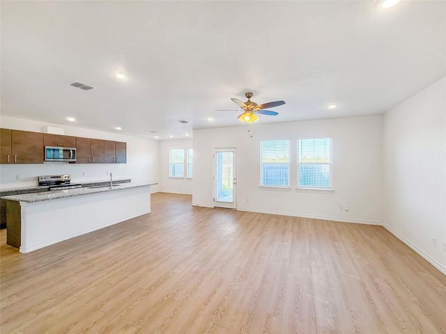 6541 Road 5503, Cleveland, TX 77327