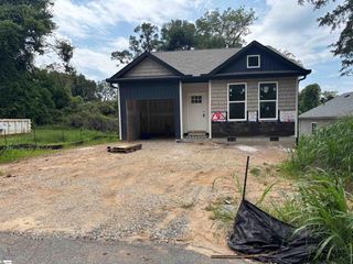 132 League Street, Spartanburg, SC 29306