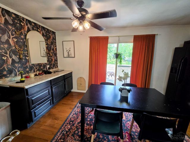 5464 Oak Grove Avenue, Blanchester, OH 45107