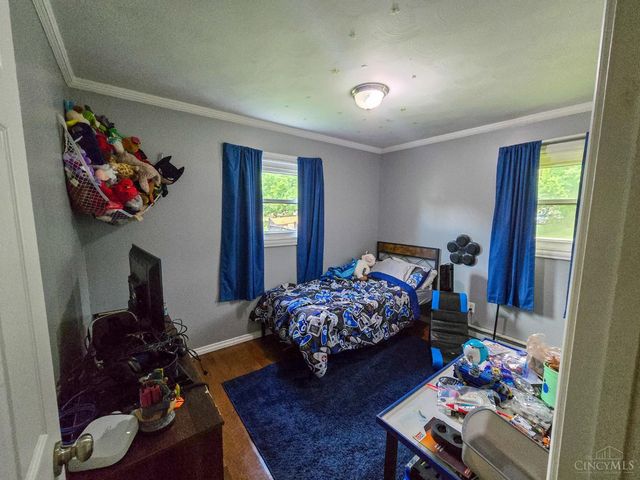 5464 Oak Grove Avenue, Blanchester, OH 45107