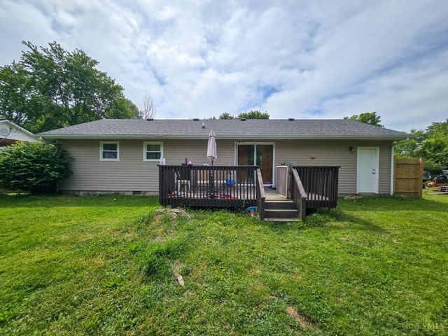 5464 Oak Grove Avenue, Blanchester, OH 45107