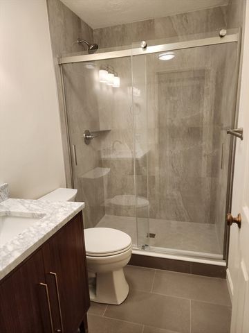 17 April Lane 17, Lexington, MA 02421