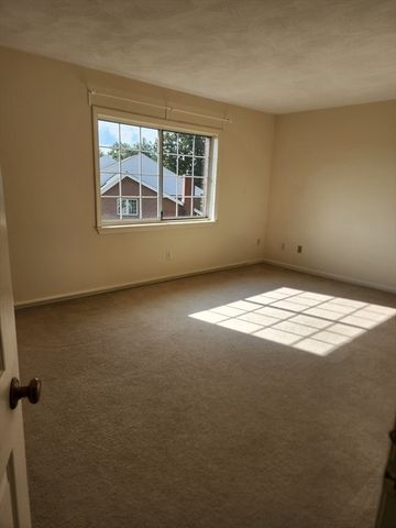 17 April Lane 17, Lexington, MA 02421
