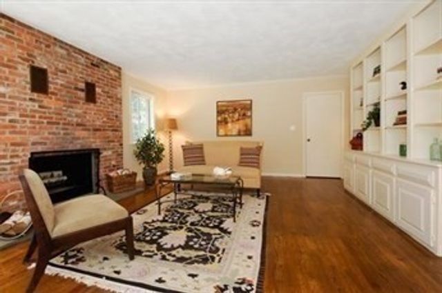 17 April Lane 17, Lexington, MA 02421