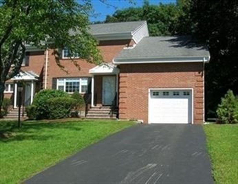 17 April Lane 17, Lexington, MA 02421