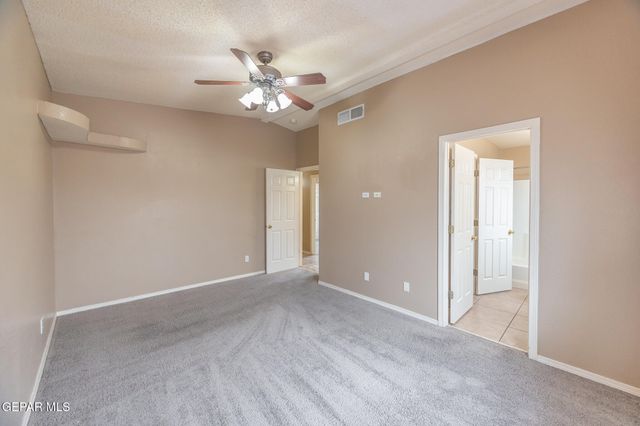 449 Valle Calido Drive, Socorro, TX 79927