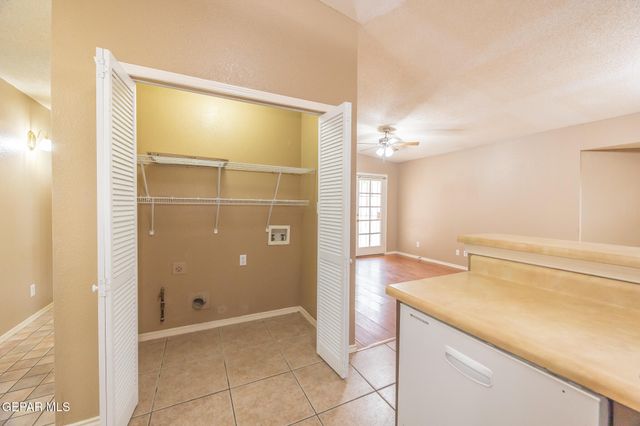 449 Valle Calido Drive, Socorro, TX 79927