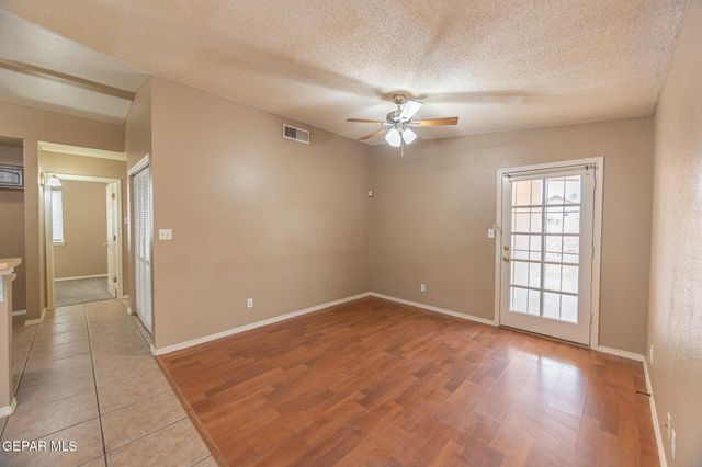 449 Valle Calido Drive, Socorro, TX 79927