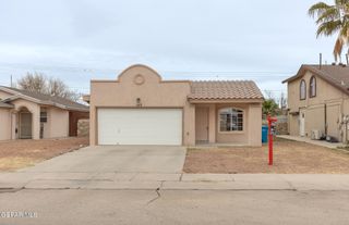 449 Valle Calido Drive, Socorro, TX 79927