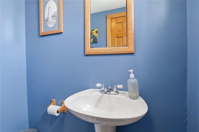 34 Woodrow Avenue, Irondequoit, NY 14609