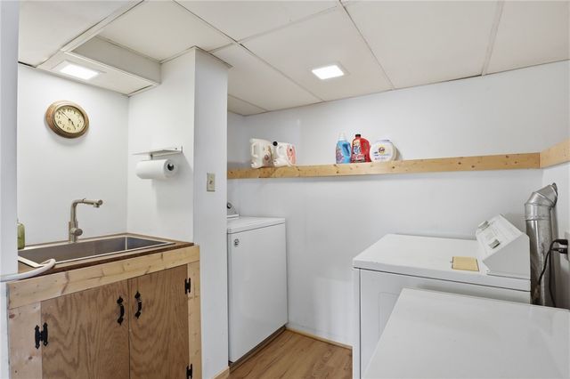 34 Woodrow Avenue, Irondequoit, NY 14609