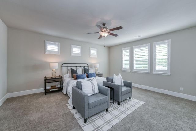 1813 N Paddington Lane, Clovis, CA 93619