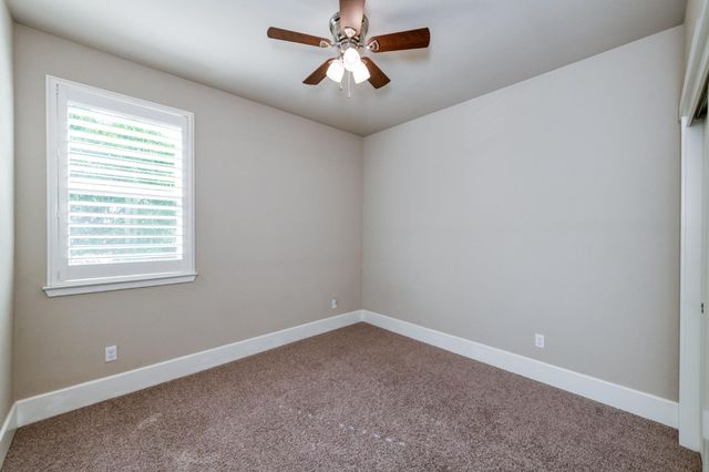 1813 N Paddington Lane, Clovis, CA 93619