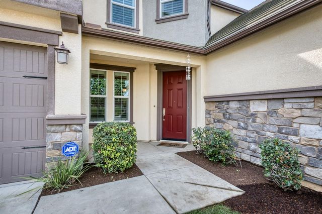 1813 N Paddington Lane, Clovis, CA 93619