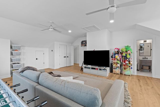 1530 Willtown Street, Daniel Island, SC 29492