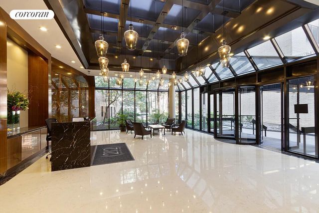 212 E 47th St Apt 28D, New York City, NY 10017