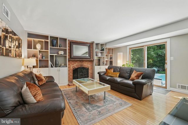 11817 BLUE SPRUCE RD, Reston, VA 20191