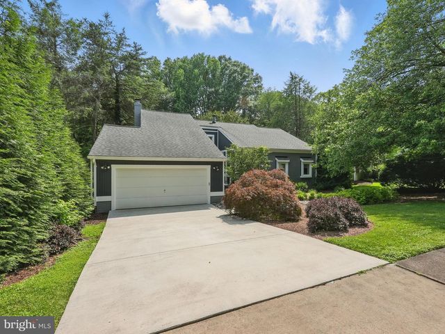 11817 BLUE SPRUCE RD, Reston, VA 20191