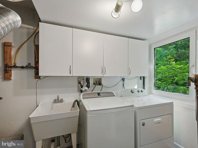 11817 BLUE SPRUCE RD, Reston, VA 20191