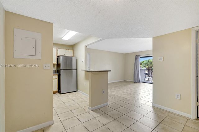 7160 NW 179th St 211, Hialeah, FL 33015