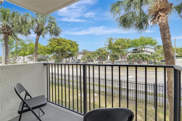 7160 NW 179th St 211, Hialeah, FL 33015