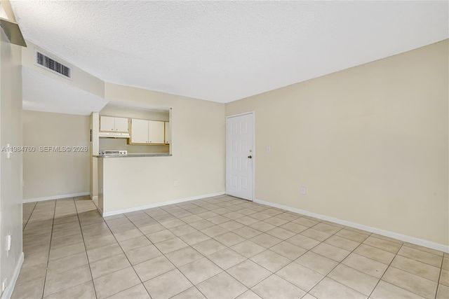 7160 NW 179th St 211, Hialeah, FL 33015