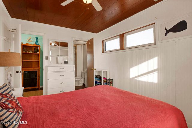 1714 N Shore Drive, Surf City, NC 28445