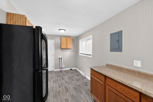 2118 Newcomer Lane, Beech Grove, IN 46107