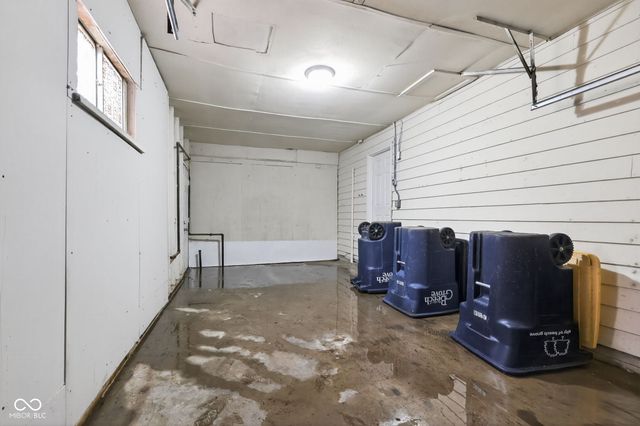 2118 Newcomer Lane, Beech Grove, IN 46107